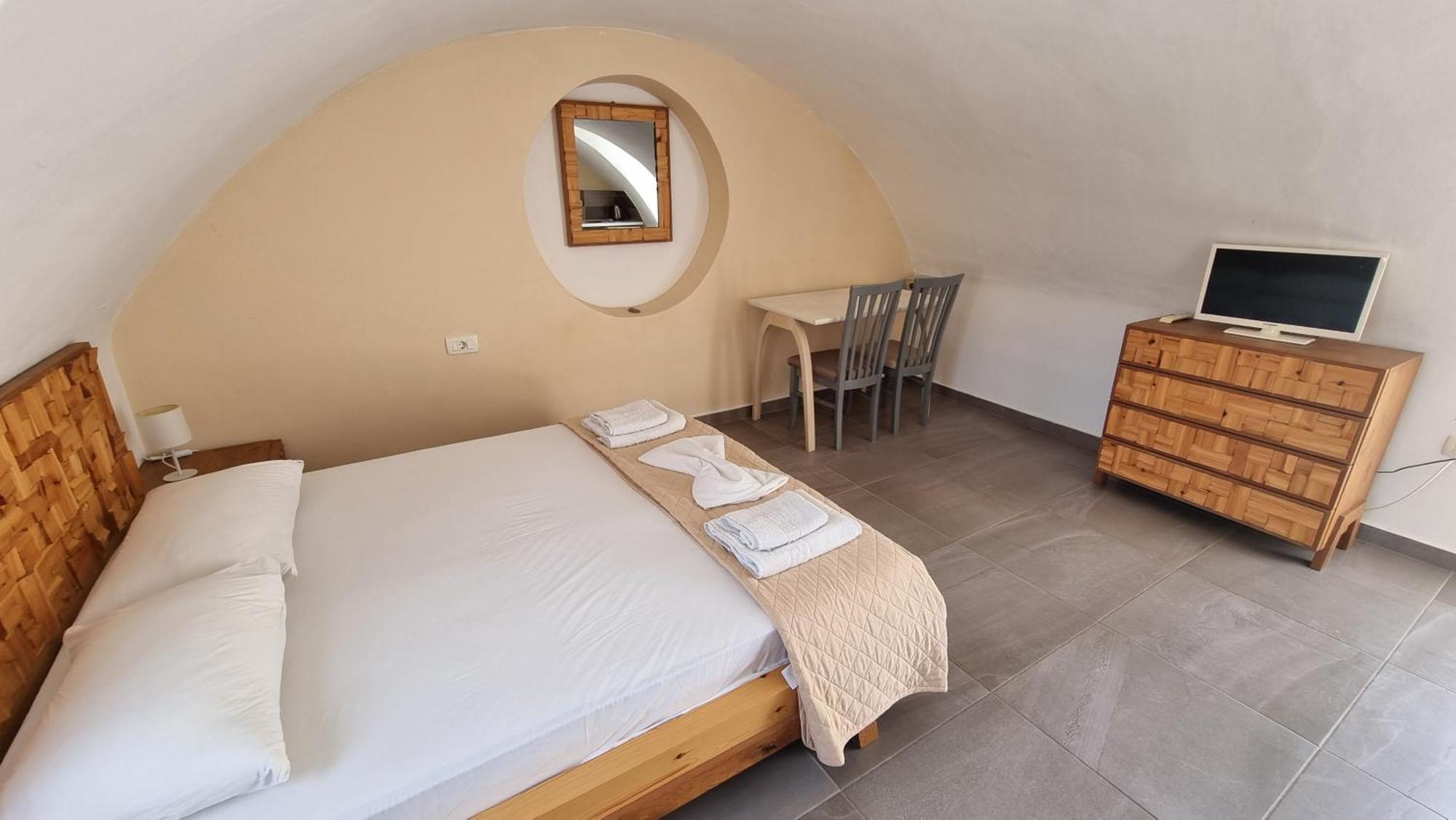פריבולוס Leon Lux Apartments מראה חיצוני תמונה