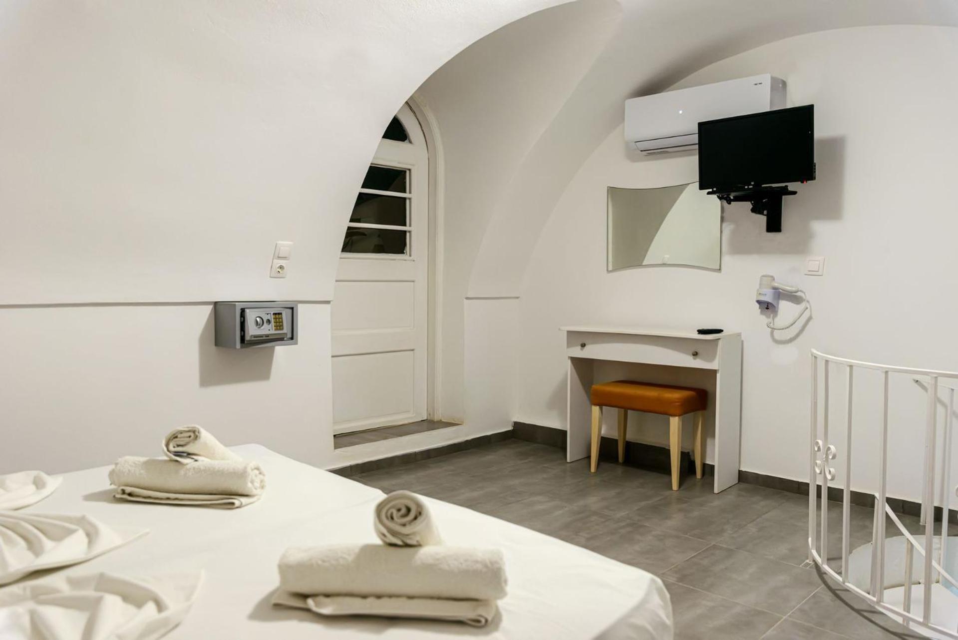 פריבולוס Leon Lux Apartments מראה חיצוני תמונה