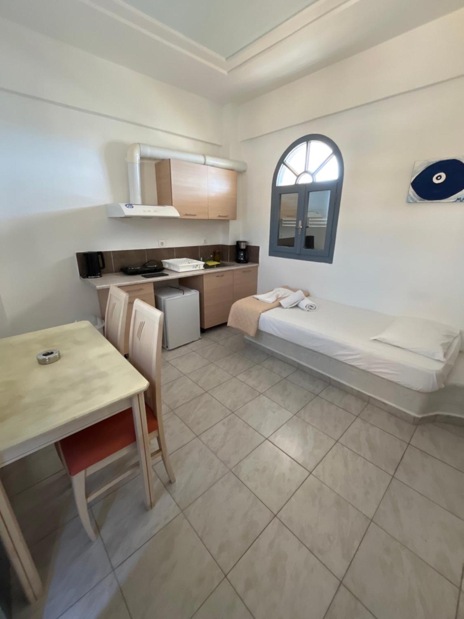 פריבולוס Leon Lux Apartments מראה חיצוני תמונה