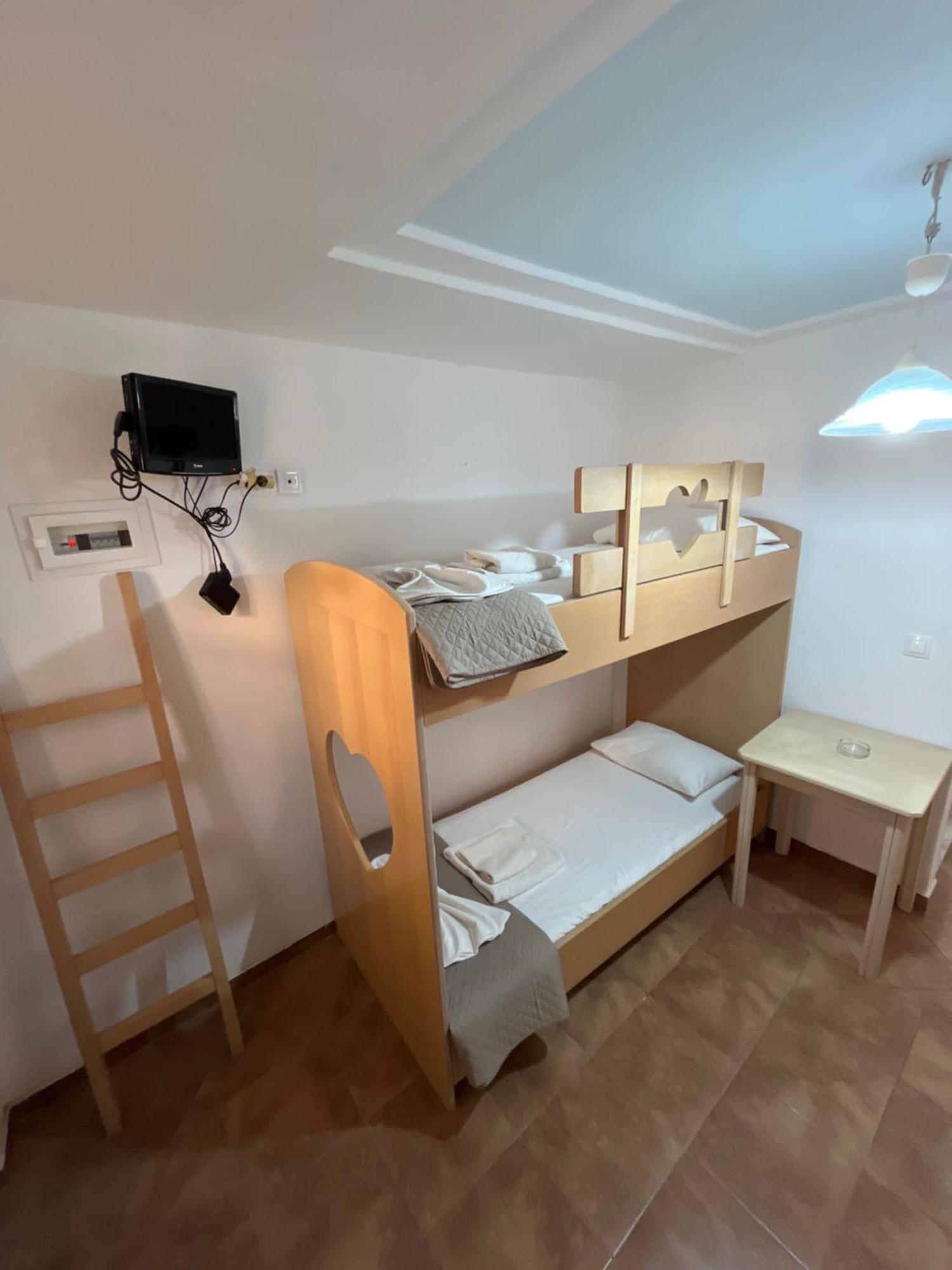פריבולוס Leon Lux Apartments מראה חיצוני תמונה
