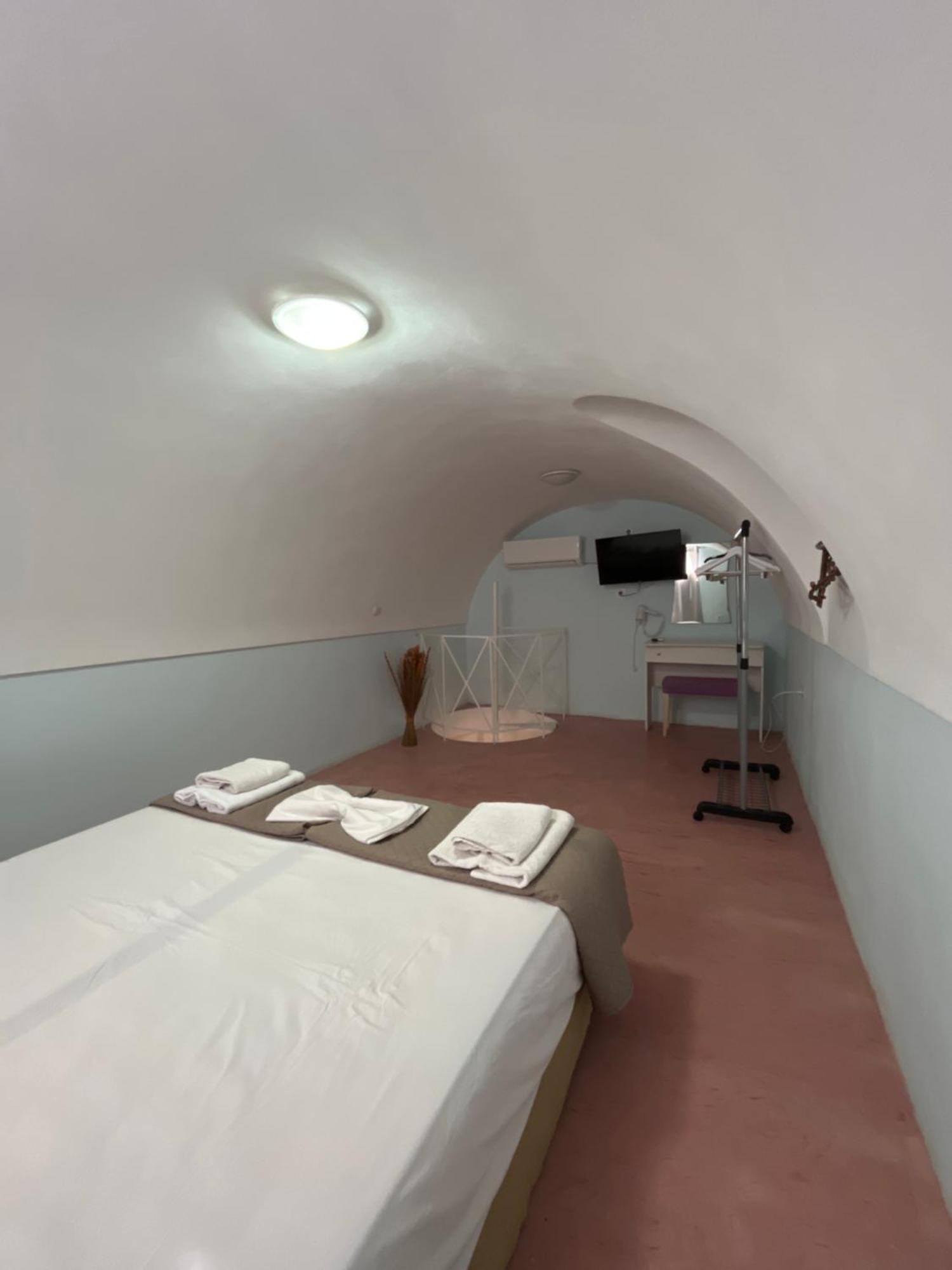 פריבולוס Leon Lux Apartments מראה חיצוני תמונה