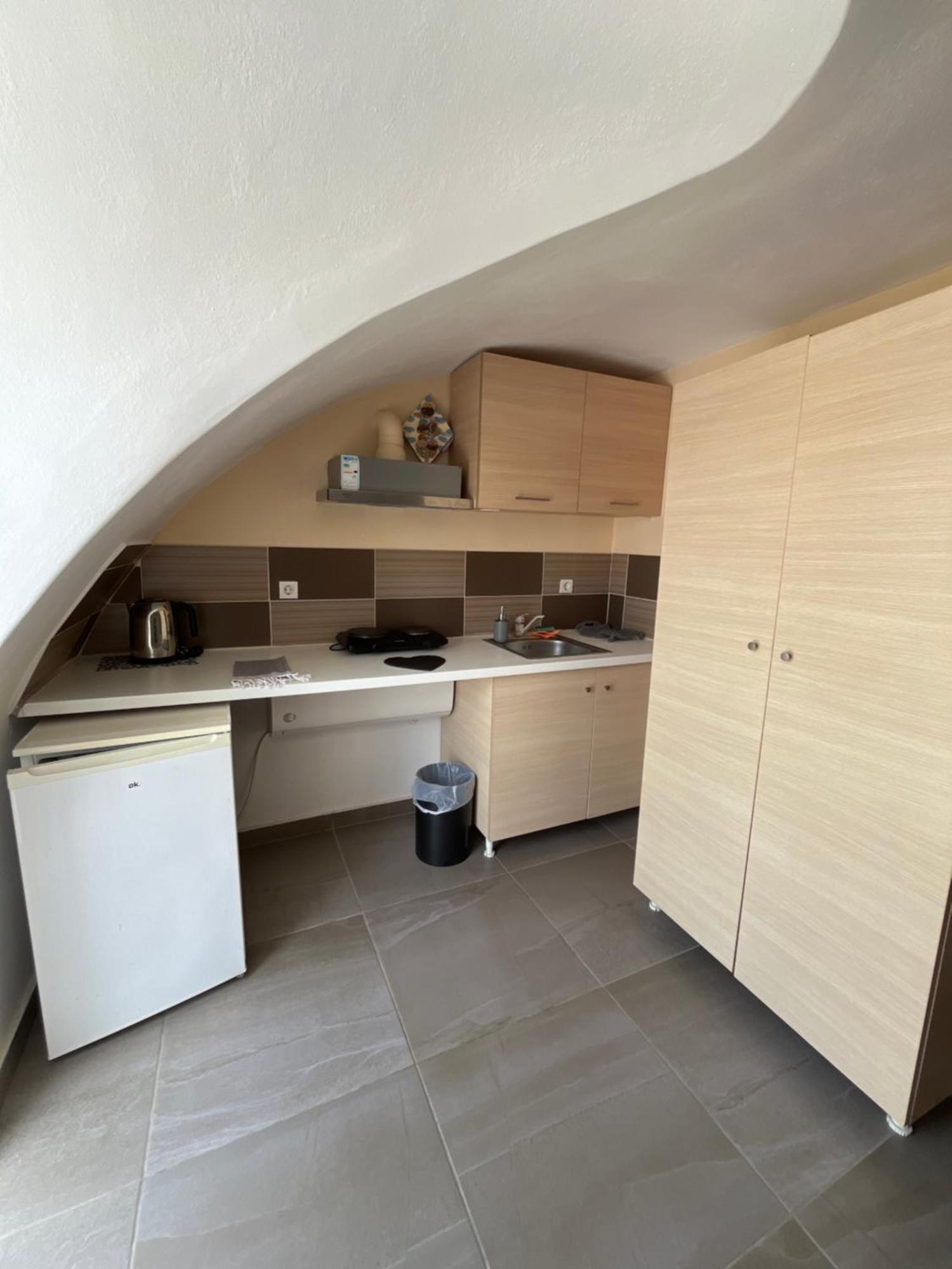 פריבולוס Leon Lux Apartments מראה חיצוני תמונה